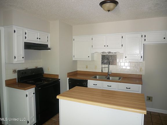 2nd image of 5800 Dover Dr