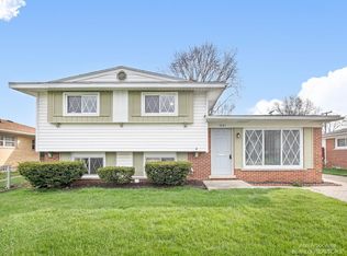 1061 Ruth Ave, Ypsilanti, MI 48198