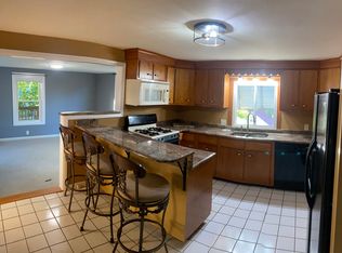 112 Dana St FLOOR 2, Woonsocket, RI 02895