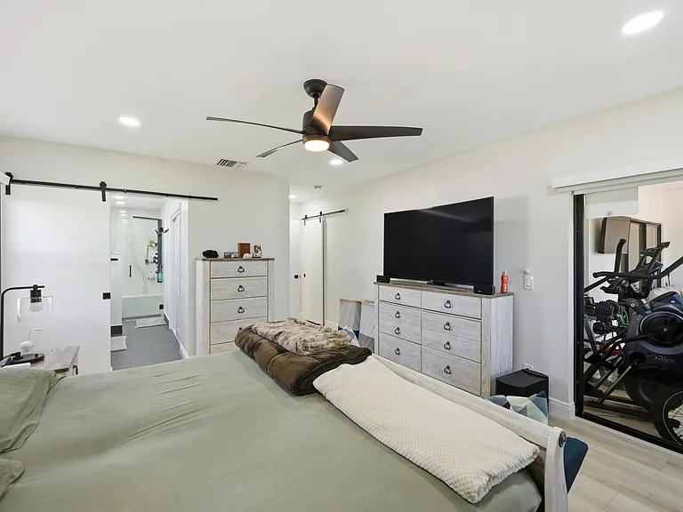 10775 Waterberry Dr — Photo 16