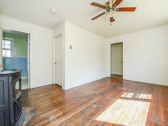 5th image of 98 Drum Rock Ave