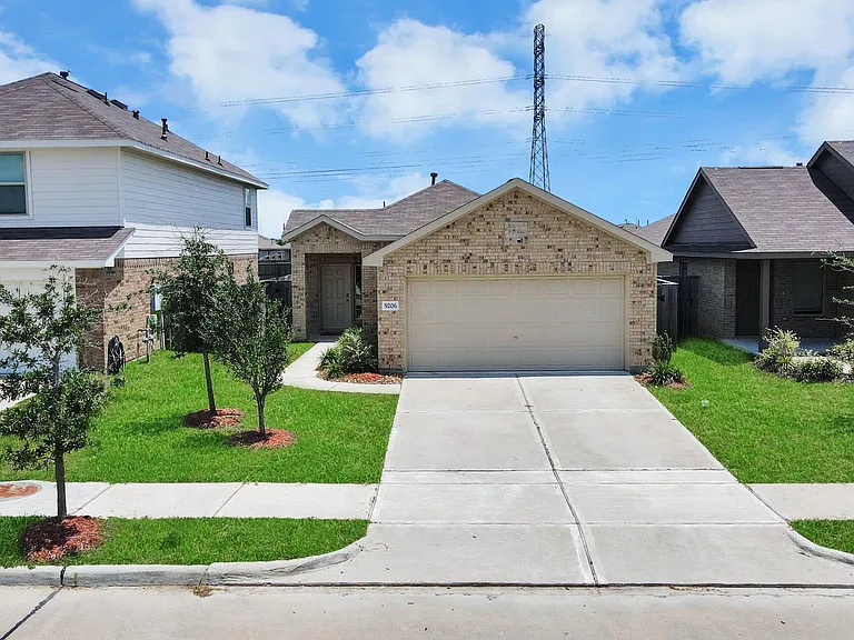9206 Burnet Fields Dr — Photo 2