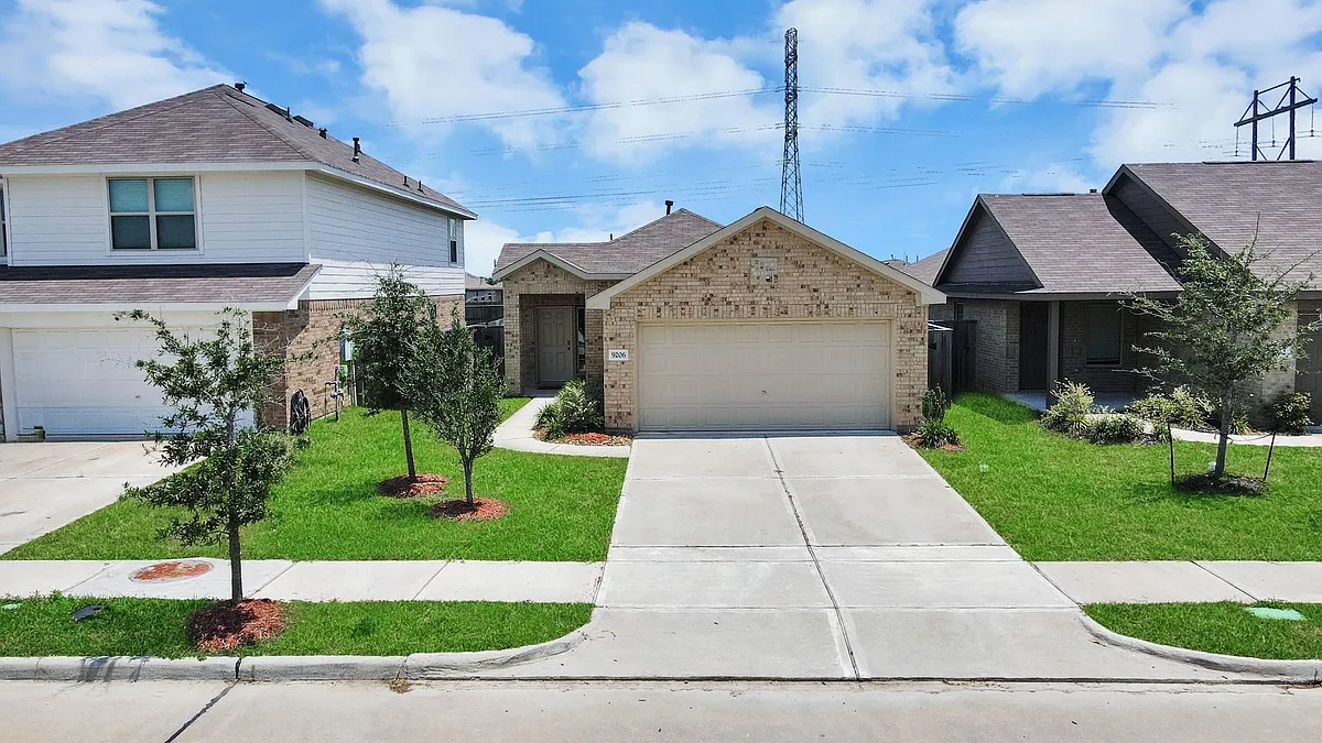 Building Photo - 9206 Burnet Fields Dr