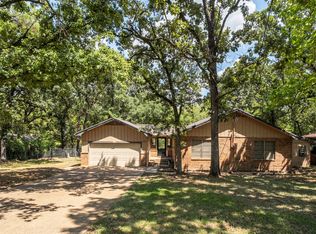 2105 Lakeview Dr, Mabank, TX 75156