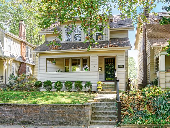 2nd image of 2638 Glenmawr Ave