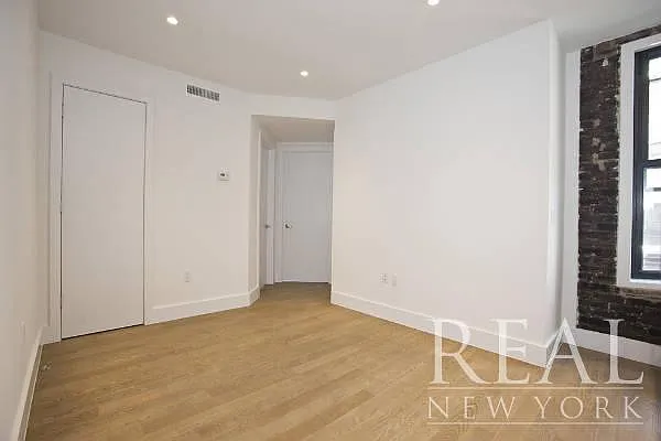 Rented by REAL New York | media 36