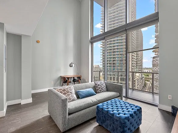 1050 Brickell Ave — Photo 2