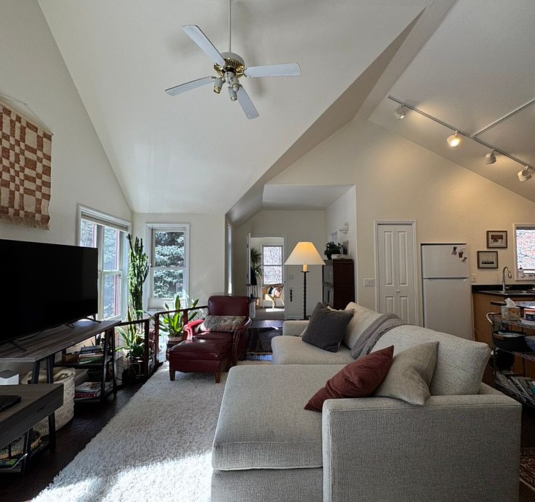 1st image of 4159 Crystal Bridge Dr #B