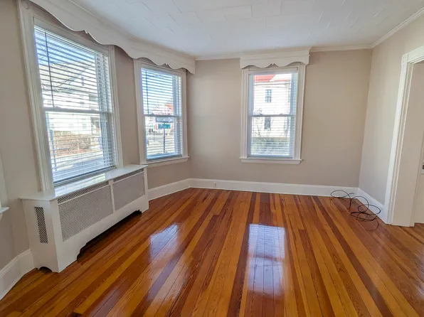 37 Glover Ave, Quincy, MA 02171