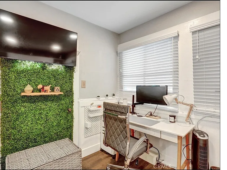 Unit 3 office nook