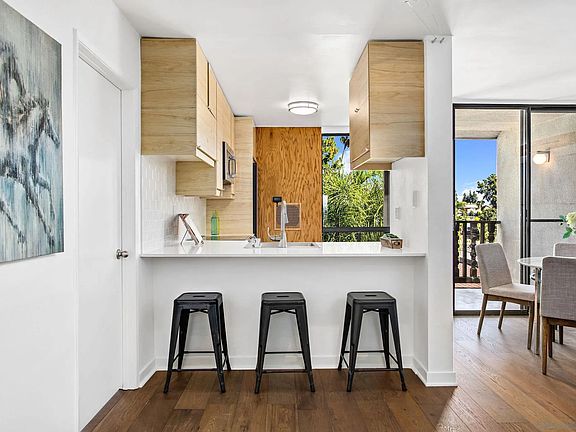 5th image of 6924 Hyde Park Dr Unit 321