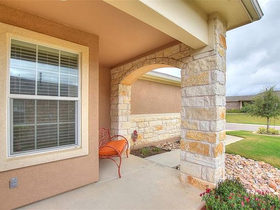 5th image of 602 Salado Creek Ln
