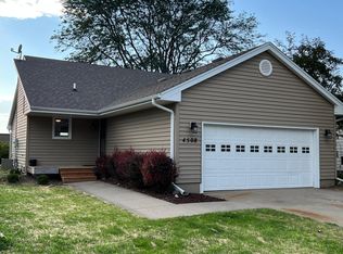 4508 84th St, Urbandale, IA 50322