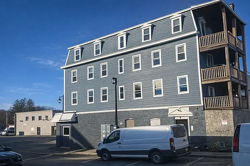 111 Millbury St Photo 1
