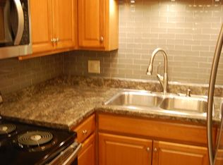 210 Circle Ave #403, Forest Park, IL 60130