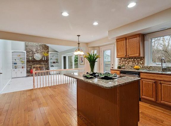 5th image of 6492 Bannister Ct
