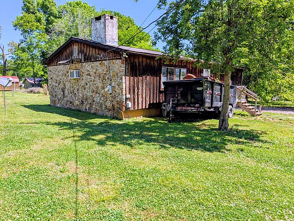 2nd image of 319 Farmland Dr