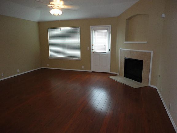 3rd image of 4741 Woodspring Glen Ln