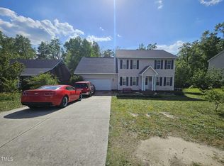 8805 Grouse Run Ln, Fayetteville, NC 28314