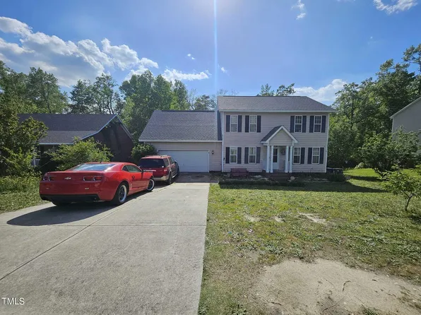 8805 Grouse Run Ln, Fayetteville, NC 28314