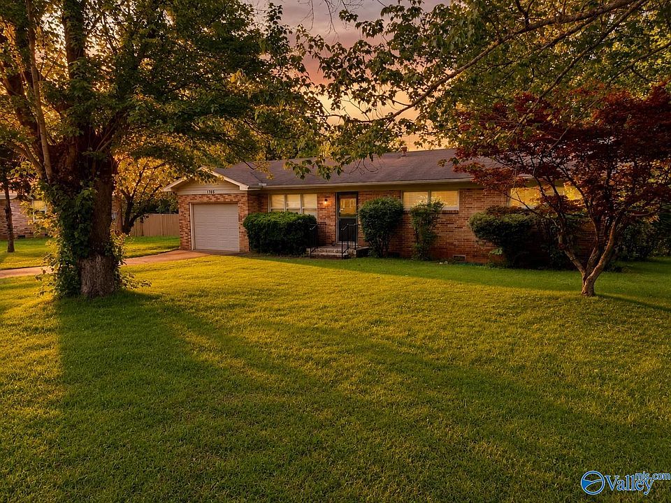 1st image of 1706 Club View Dr NW