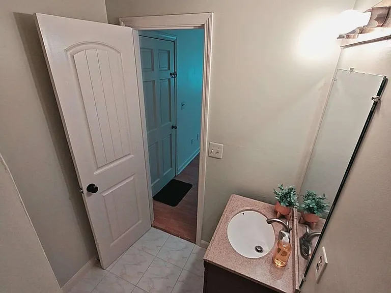 4400 Winding Creek Dr — Photo 16