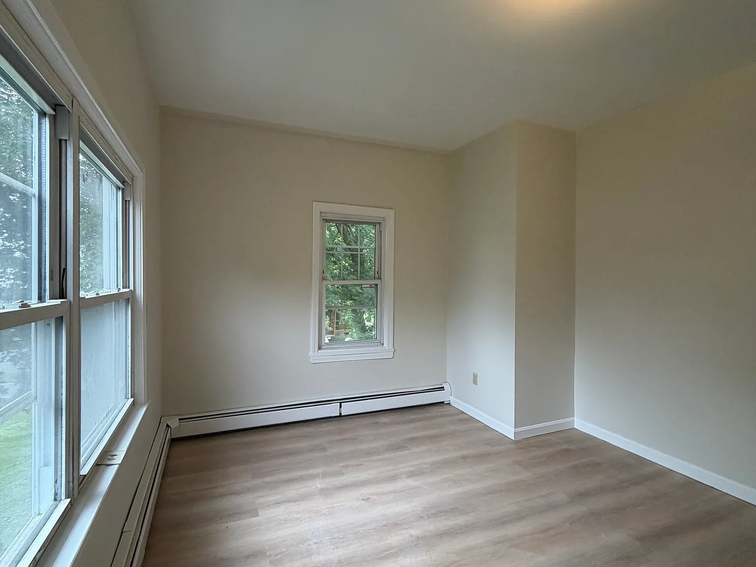 3 bed, 1.5 bath, 1200 sqft, $2,800 — Photo 4