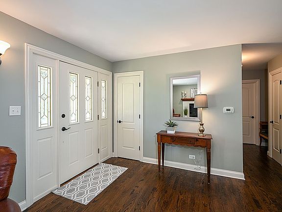 2nd image of 548 Cumnor Ave