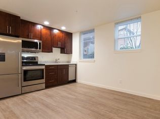 616 N 48th St #2, Seattle, WA 98103