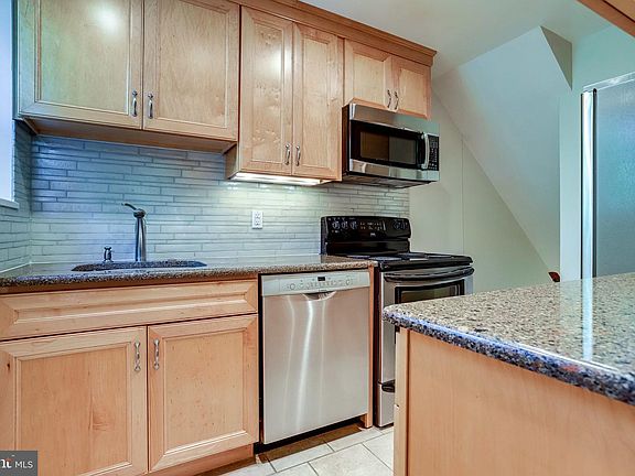 5th image of 4843 28th St S #B