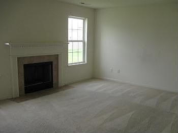 3rd image of 547 Shining Star Ln