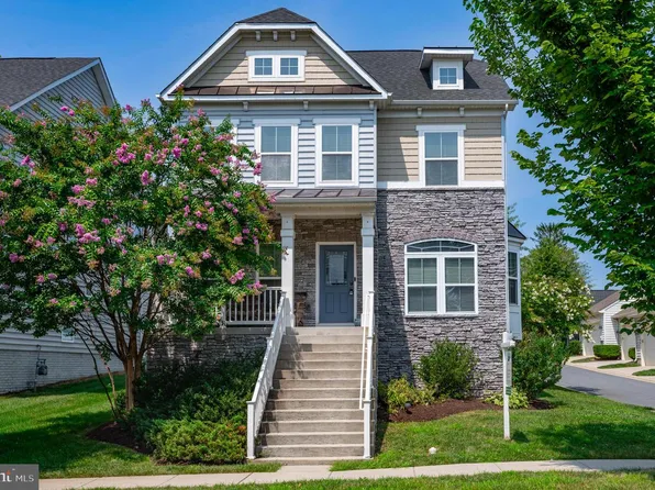 1423 Village Green Way, Brunswick, MD 21716
