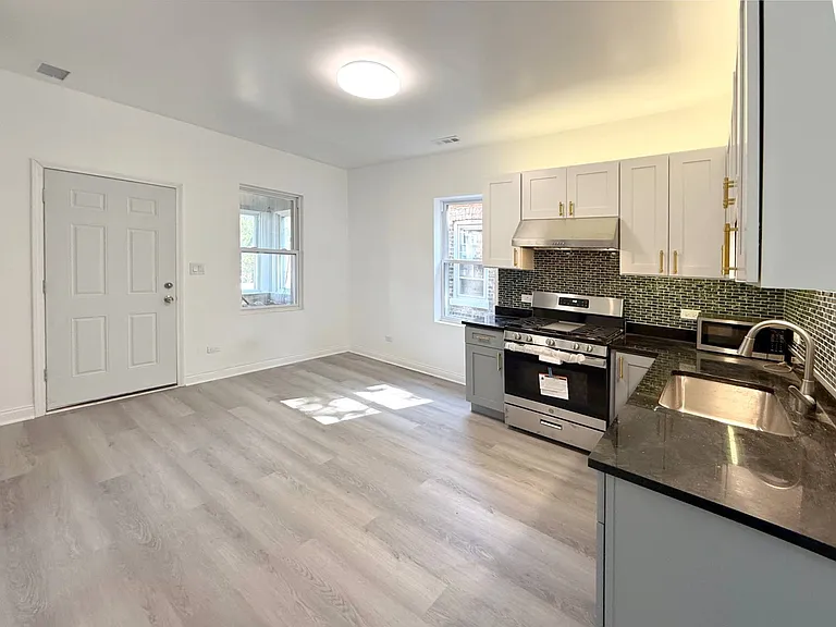 4357 S Whipple St #1 — Photo 7