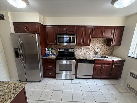 3rd image of 2501 East Ave APT 607