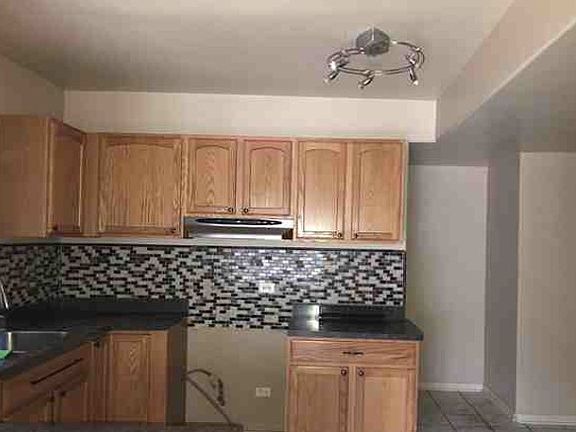 2nd image of 8004 S Phillips Ave APT 2S