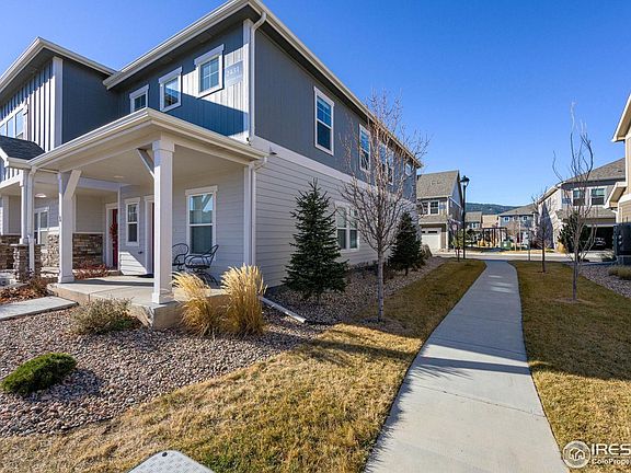 3rd image of 2431 Crown View Dr #1