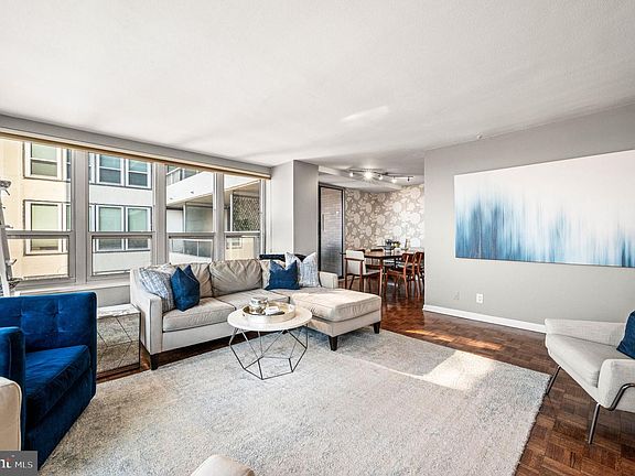 4th image of 224 W Rittenhouse Sq #2010