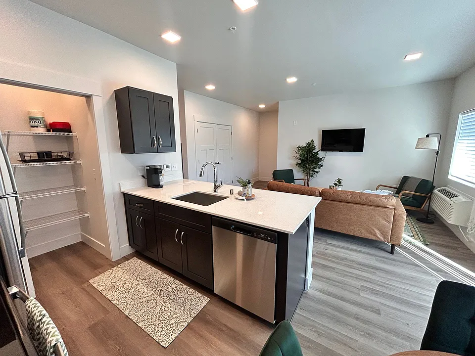 Fairways Apartments