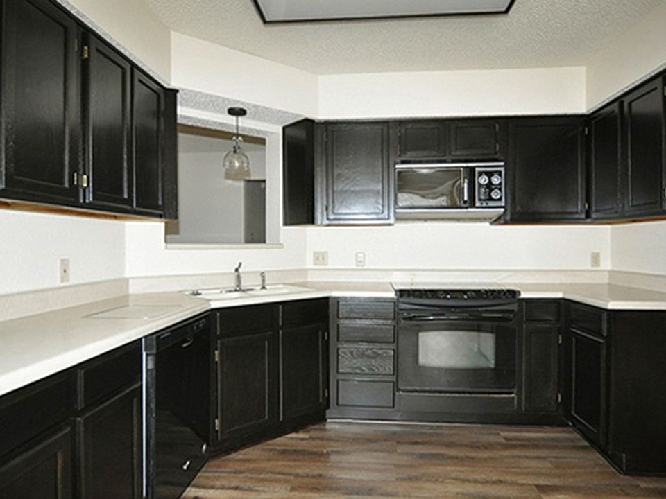 1st image of 2601 Bayberry Ln