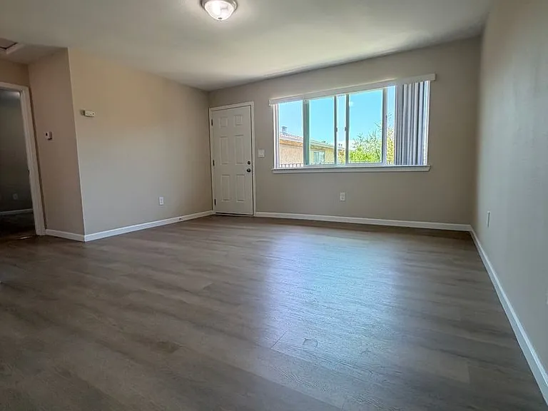 1370 Calabazas Blvd — Photo 4