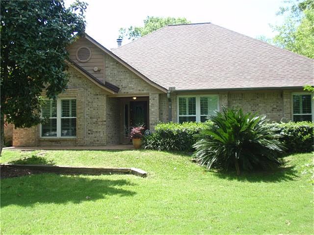 1st image of 3304 E Country Club Dr