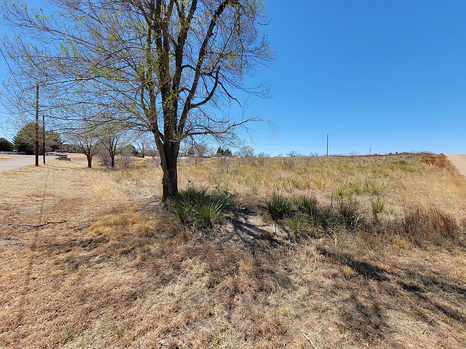 1st image of San Saba Dr