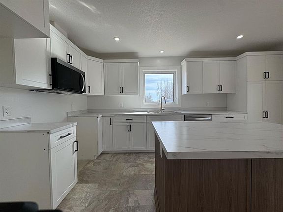 4th image of 10510 S 102a Ave #1 & 2