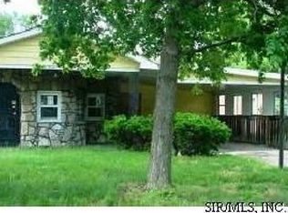 324 W Thomas St, Roxana, IL 62084