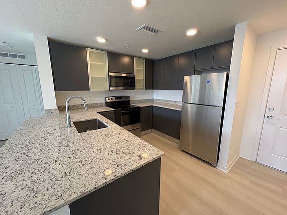 2nd image of 5592 Pga Blvd #121