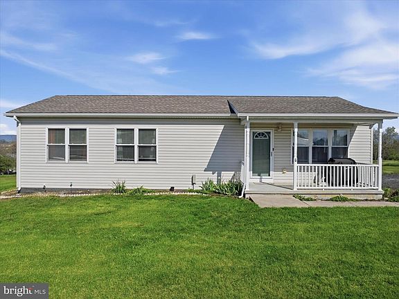 3rd image of 6 Walleye Dr