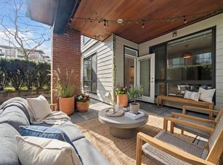 733 3rd St W #107, North Vancouver, BC