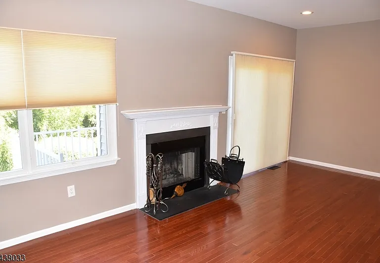 125 Springhill Dr — Photo 10