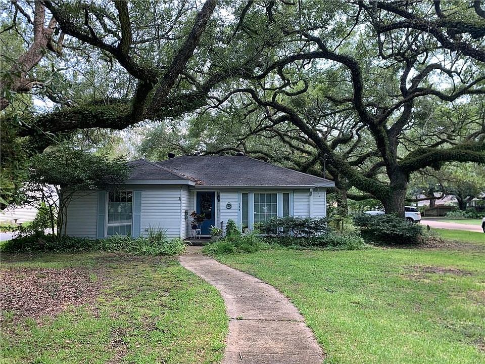 1st image of 163 W Oak Ln