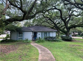 163 W Oak Ln, Lake Charles, LA 70605